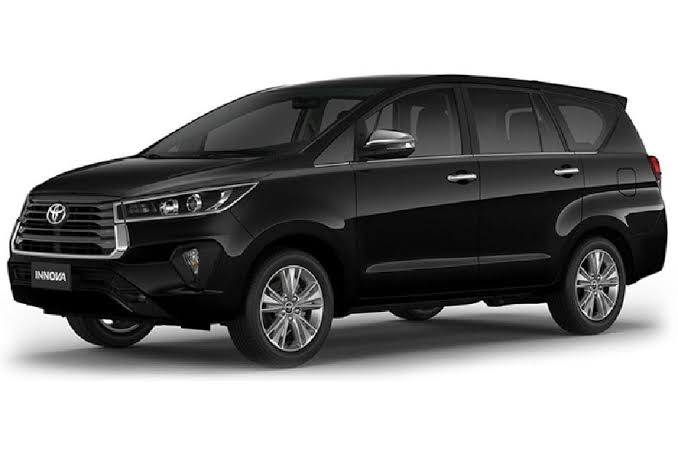 TOYOTA INNOVA 2022 BLACK AUTOMATIC TRANSMISSION